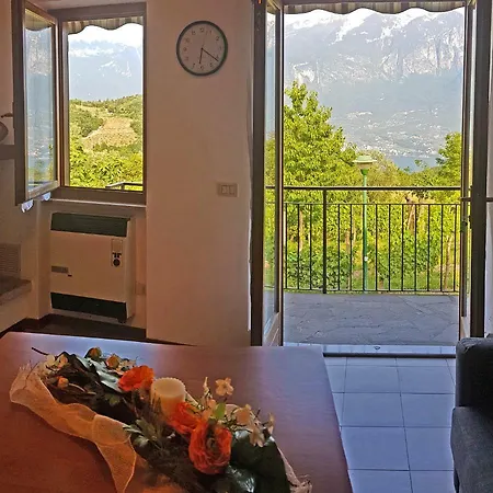 Casa Elisa Balcony By Gardadomusmea